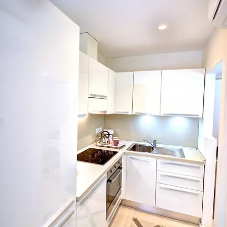 Daire Valletta Central Apartment *