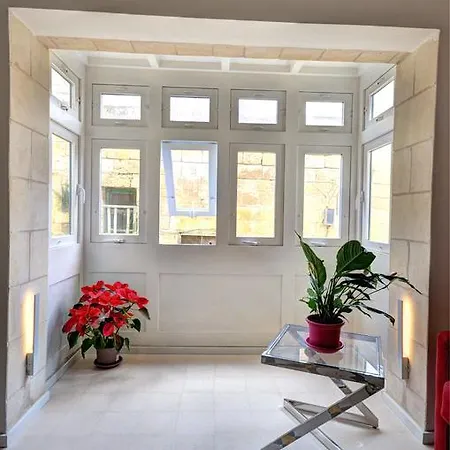 Daire Valletta Central Apartment