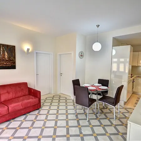 Daire Valletta Central Apartment *